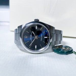 Rolex Oyster Perpetual Superlative Chronometer 39, 114300.