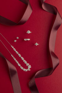 Vintage timanttikoruja