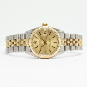 Upea ja ajaton Rolex Oyster Perpetual Datejust, vuodelta 1978. Tämä 31 mm kulta/ teräskuorinen kello on ajaton naisen ranteeseen.