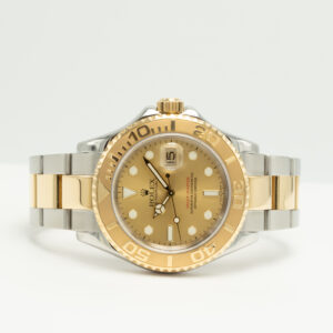 Rolex Yacht-Master ref. 16623, vuosimallia 2005. Kello yhdistää 18k keltakullan ja teräksen tyylikkääksi ja tunnistettavaksi kokonaisuudeksi.