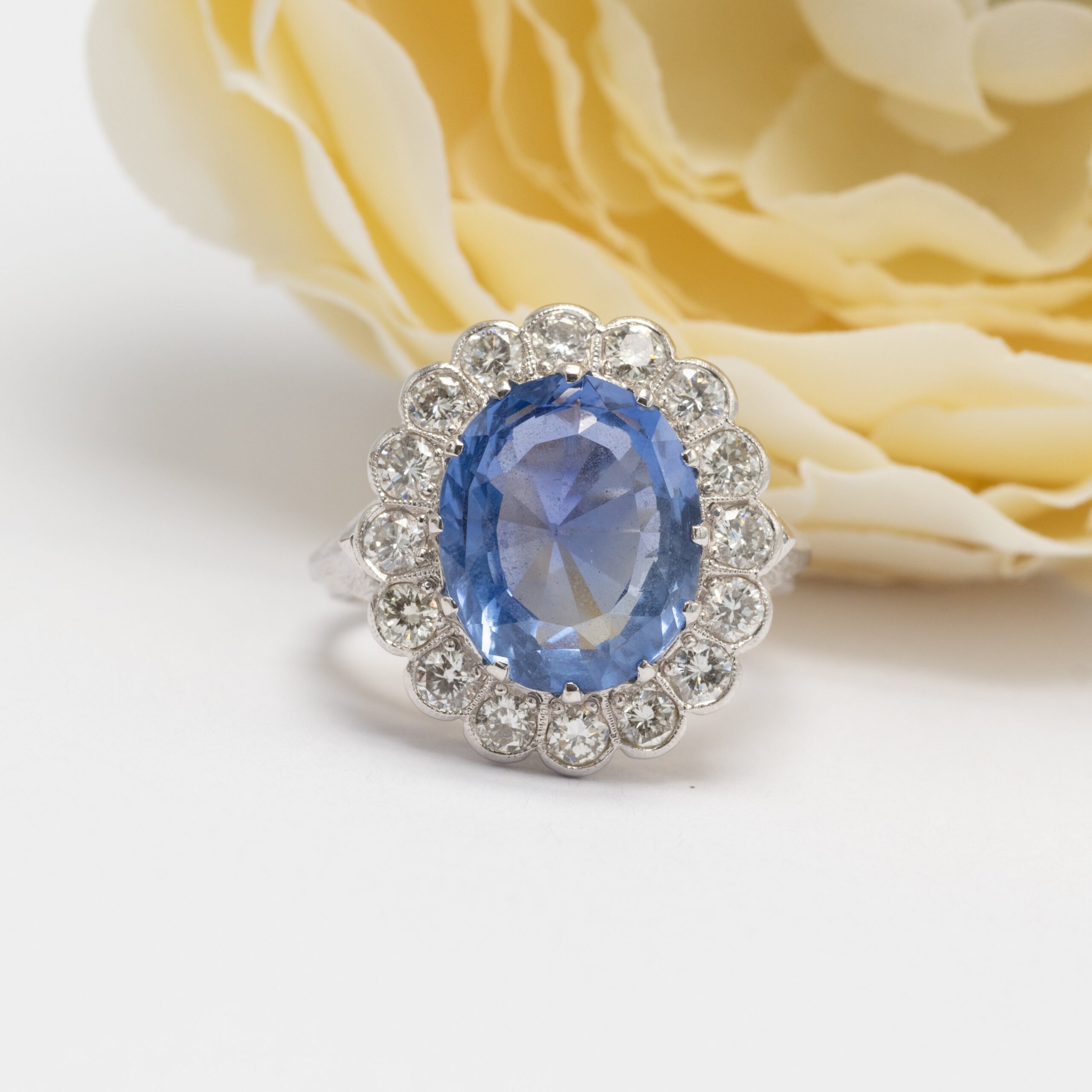 Uyda ruscha seks tomosha qiling Xotin qarz uchun soramoqda video