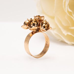 Liisa Vitalin ”Kevät”-sarja on kunnianosoitus luonnon heräämiselle.