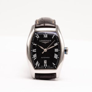 Longines Evidenza -mallisto tunnetaan ajattomasta Art Deco -muotoilustaan ja tunnusomaisesta tonneau-muotoisesta kuorestaan.