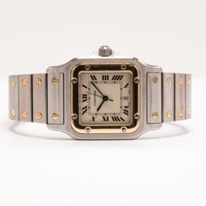 Cartier Santosin tarina alkaa vuonna 1904, kun ranskalainen lentäjä Alberto Santos-Dumont pyysi ystäväänsä Louis Cartier’ia suunnittelemaan kellon.