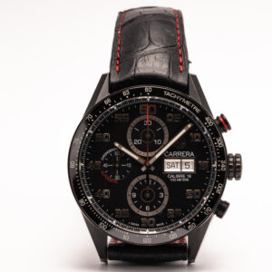 TAG Heuer on sveitsiläinen luksuskellomerkki, joka tunnetaan erityisesti innovatiivisista ja tarkkuutta vaativista kronografeistaan.