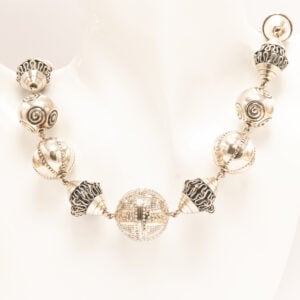 Ikoninen Halikon kääty on yksi Kalevala Korun tunnetuimmista ja arvostetuimmista koruista.