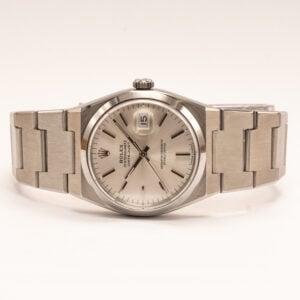 Rolex Oysterquartz esiteltiin 1970-luvulla aikana, jolloin kvartsikoneistot mullistivat kelloteollisuuden.