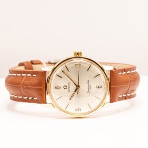 Omega Seamaster 600 edustaa 1960-luvun Omegoille ominaista selkeää ja pelkistettyä muotoilua.