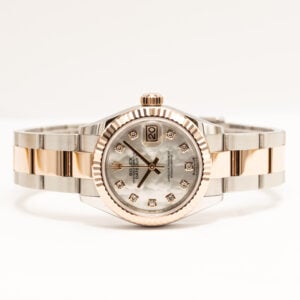 Rolex Datejust 28 (mallinumero 279171) yhdistää ruostumattoman teräksen ja 18 karaatin Everose-ruusukullan hienostuneeksi kokonaisuudeksi.