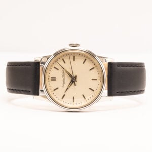 Vuoden 1958 IWC Schaffhausen 35 mm teräskuorella ja mekaanisella käsivetokoneistolla. Ajaton sveitsiläinen vintage-rannekello.