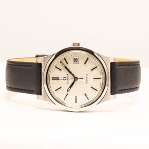 Omega Genève vuodelta 1972. 36 mm teräskuori, käsivetoinen cal. 1030 -koneisto ja päivämääränäyttö. Täyshuollettu 8/2026.