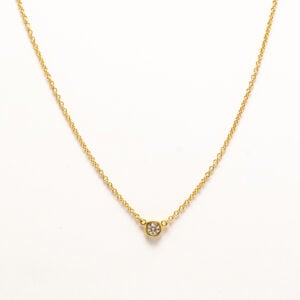 Tiffany & Co. Diamonds by the Yard -kaulakoru, Elsa Perettin suunnittelua. 18k keltakultaa ja 0,10 ct timantti. Alkuperäinen ostokuitti mukana.